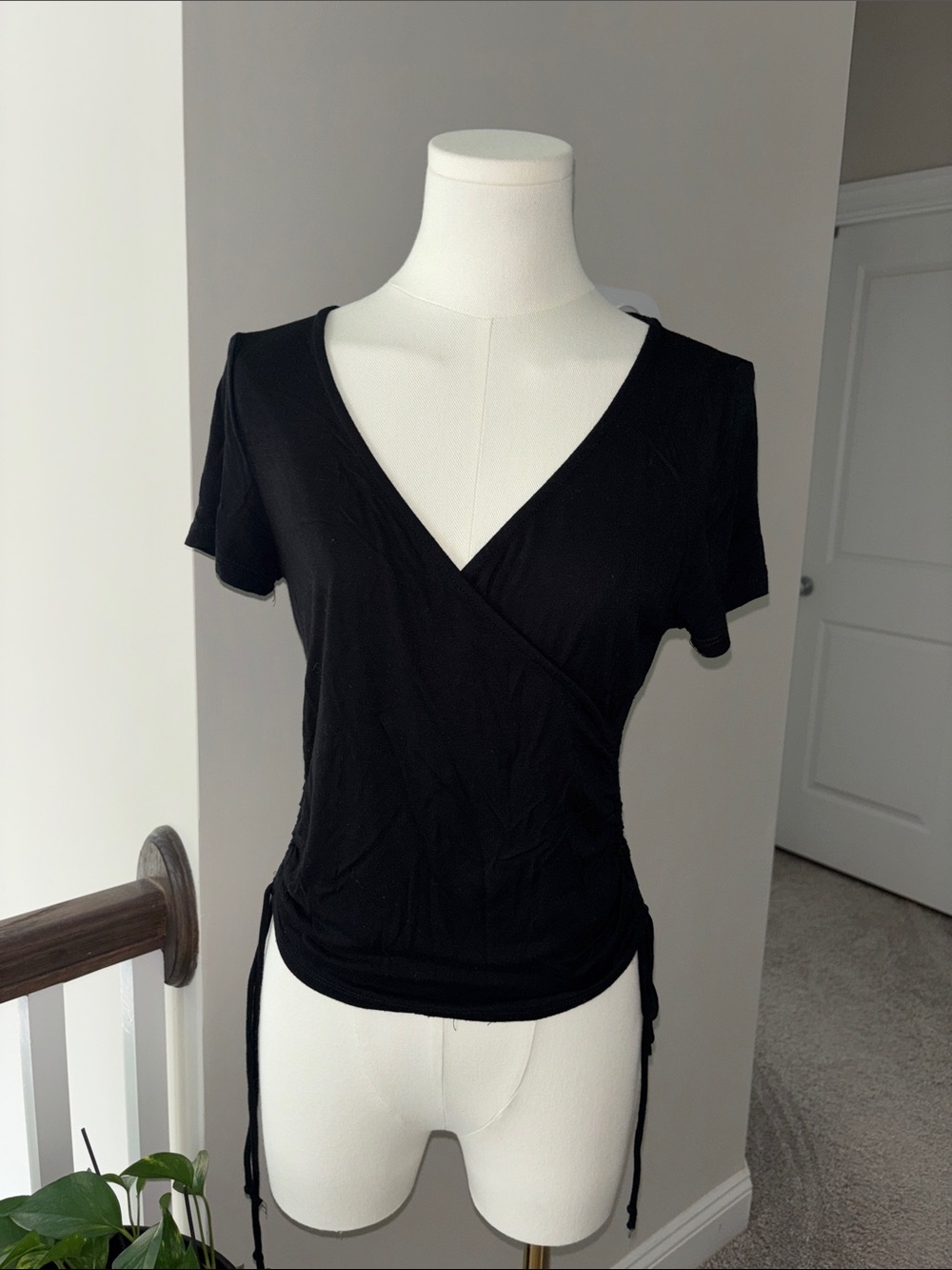 3 Women’s Short Sleeve Wrap Crop Top - Black, White, Green - Picture 6 of 6